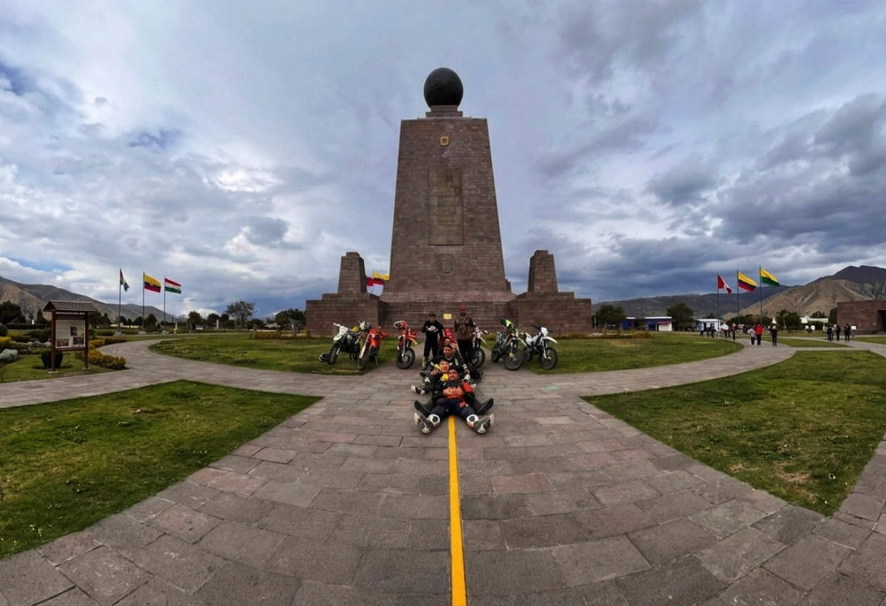 Latitud Zero Enduro Guided Tour