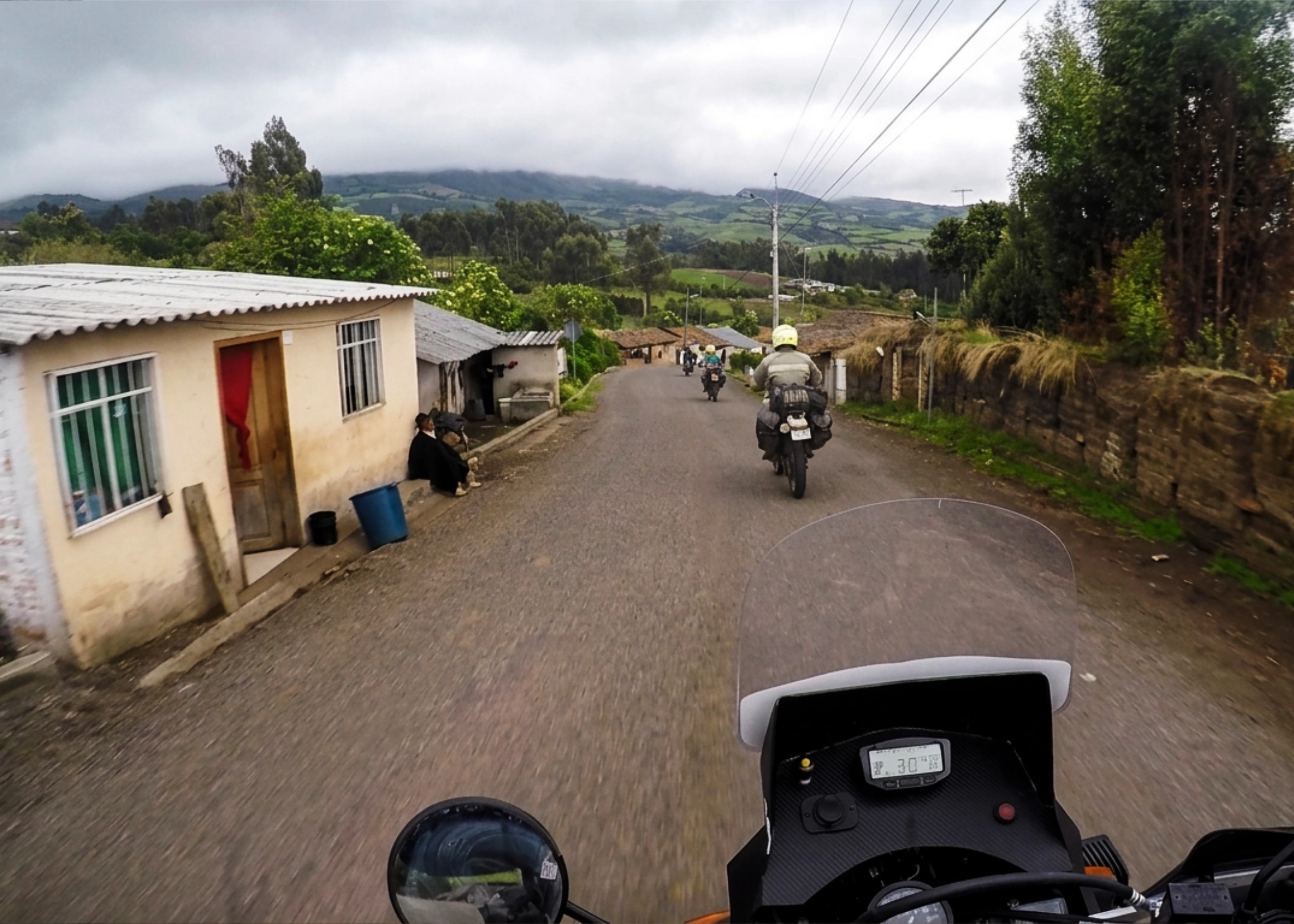 Off-Road Expedition Self-Guided Tour - Day 3 - QUILOTOA – QUEVEDO