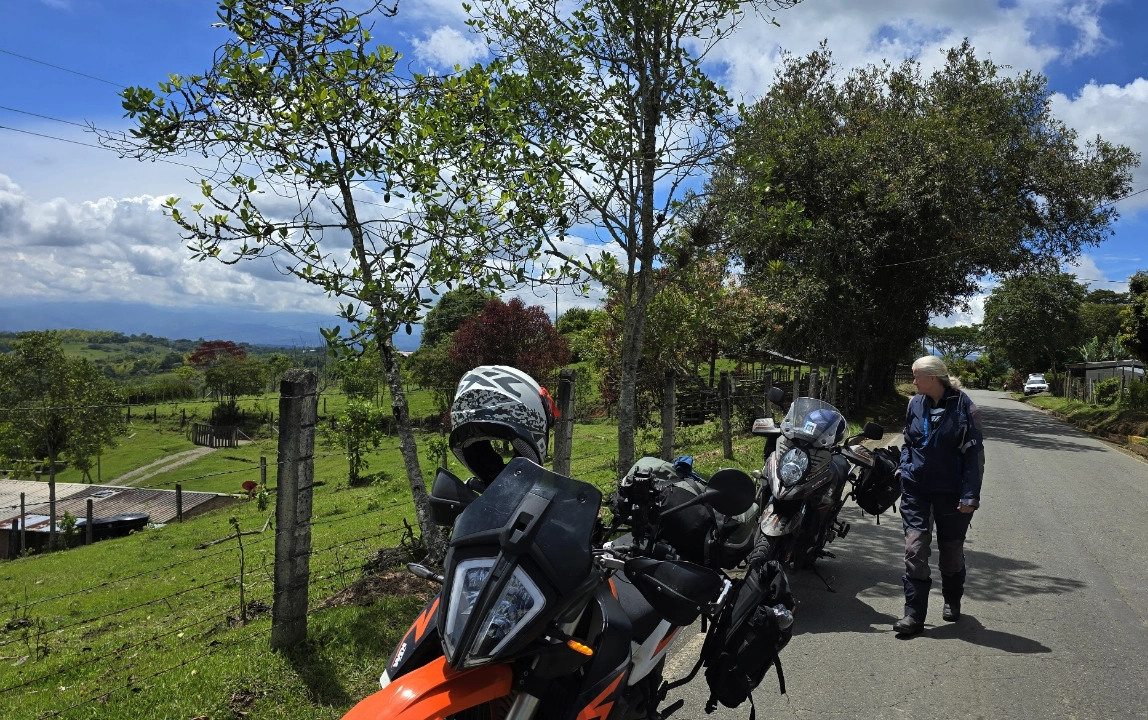 Ecuador & Colombia Expedition Guided Tour - Day 4 gallery 2