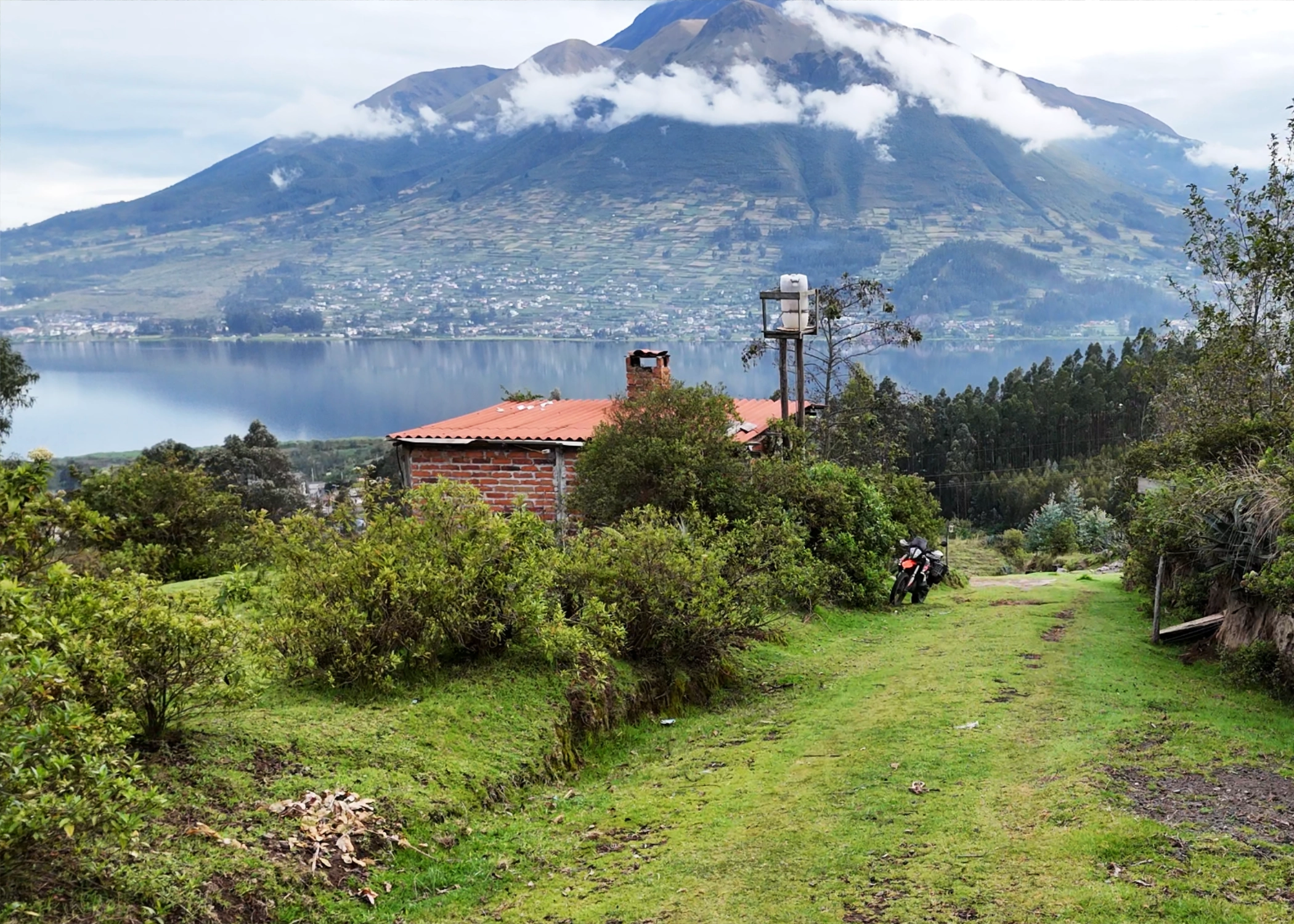 Ecuador & Colombia Expedition Guided Tour - Day 11 - Otavalo – Mindo