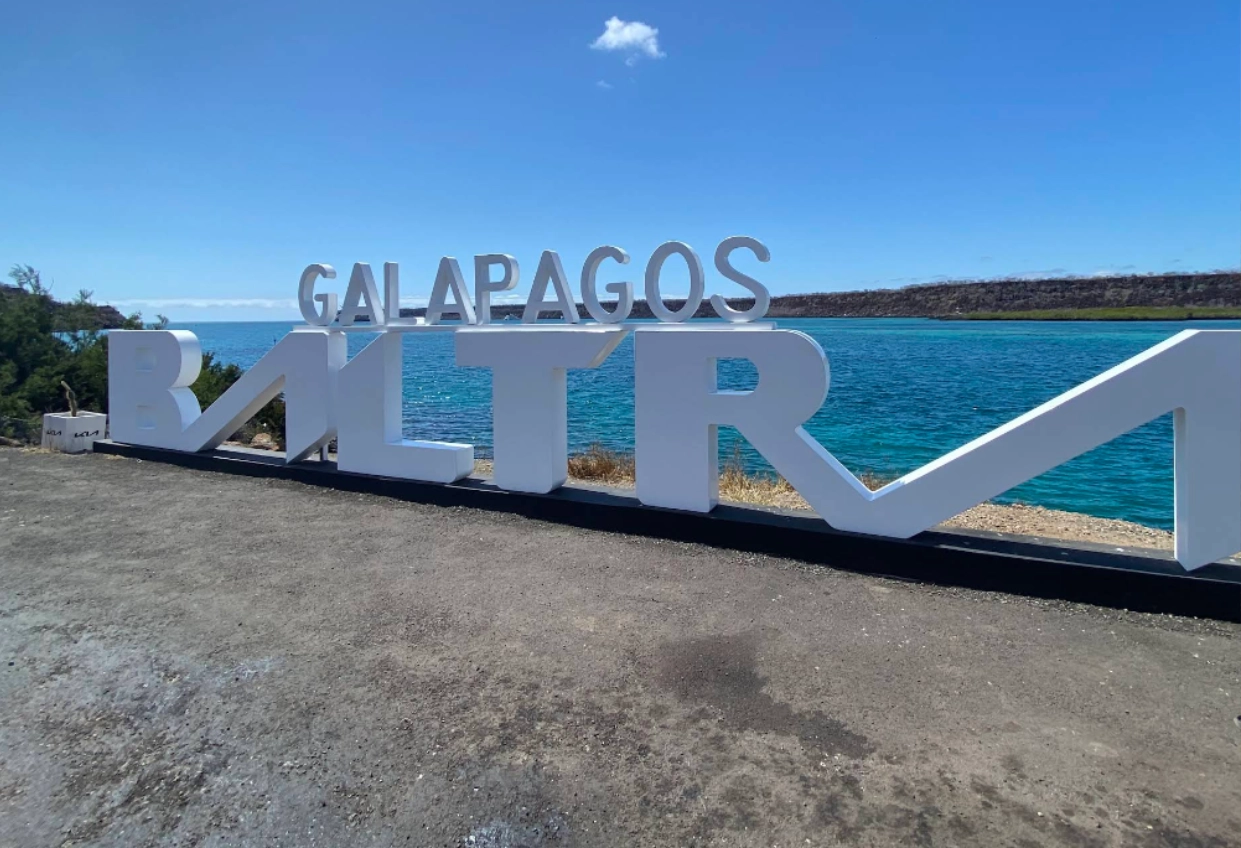 GALAPAGOS MULTI-SPORT - Day 1 - Transfer to Santa Cruz / Charles Darwin Station / Bahía (Bike) (B, L)